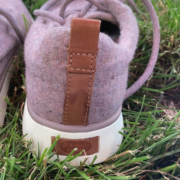 Woman’s dr scholls free step size w9 used sneakers - Picture 3 of 5